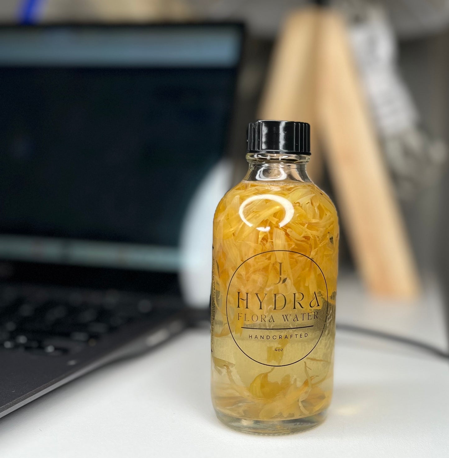 Hydra-Flora Water 🌸