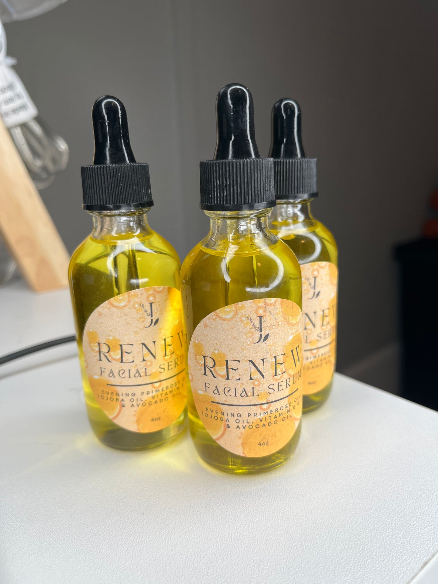 Renew Facial Serum 🧴